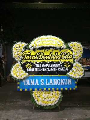 Papan Bunga Duka di Oksop